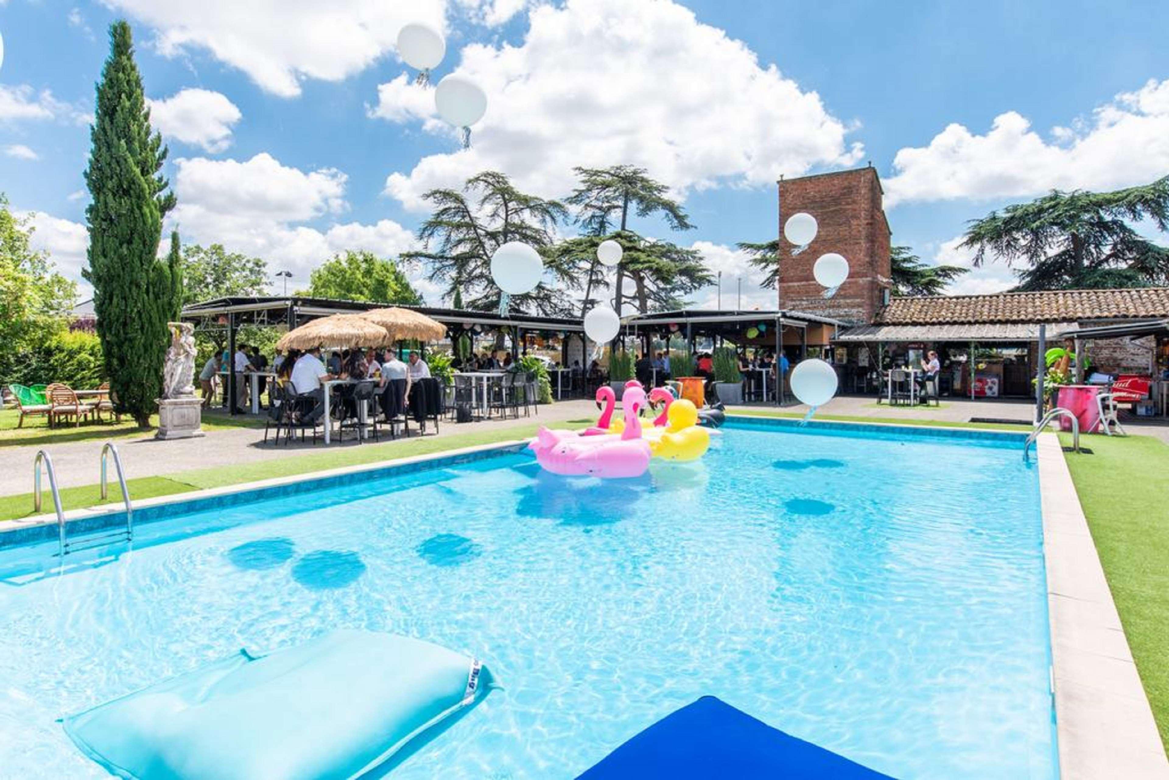 Western Le Canard Sur Le Toit Hotel